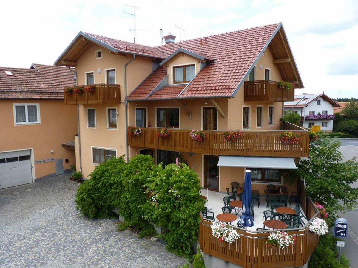 Gasthof-Pension-Metzgerei Jaeger Michelsneukirchen Exterior foto